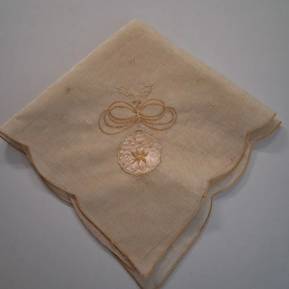 Vintage Christmas Table Square 19.5